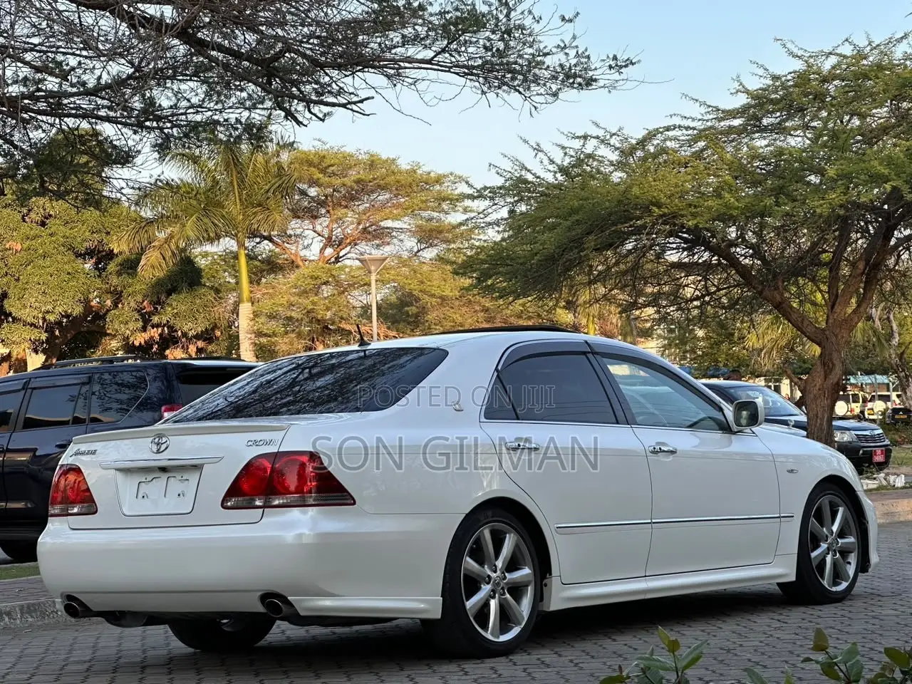 Toyota Crown 2006 White