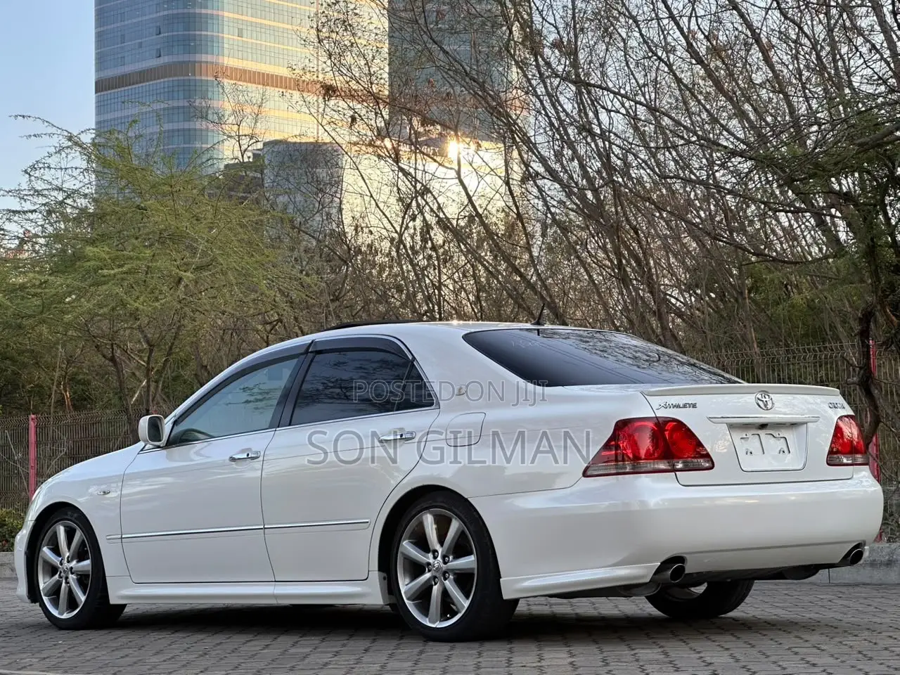 Toyota Crown 2006 White