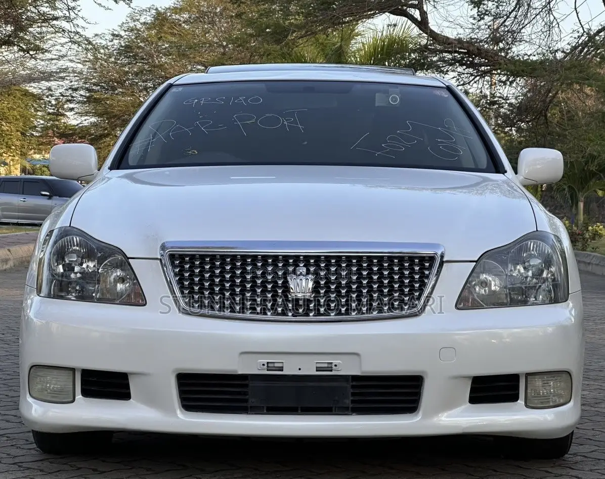 Toyota Crown 2006 Pearl