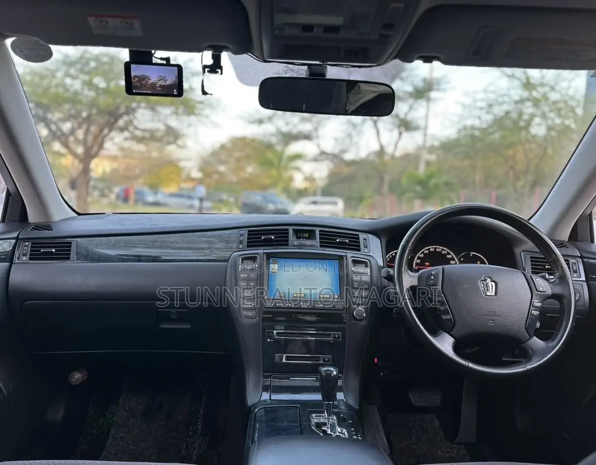 Toyota Crown 2006 Pearl