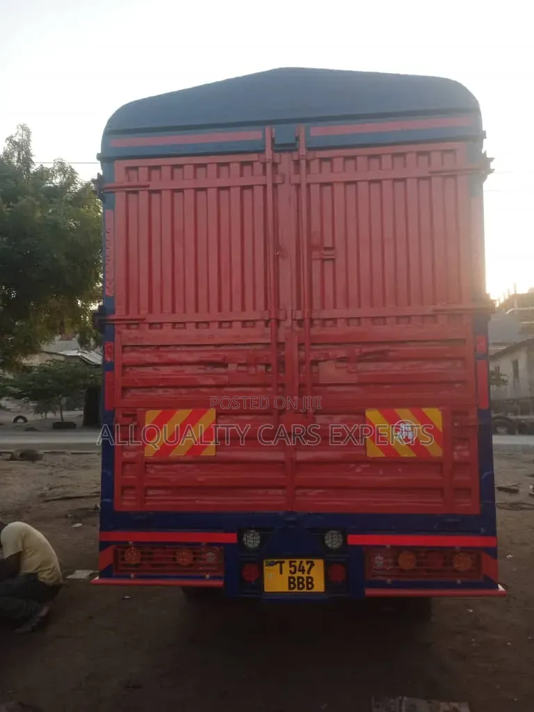 Toyota Canter Tipper