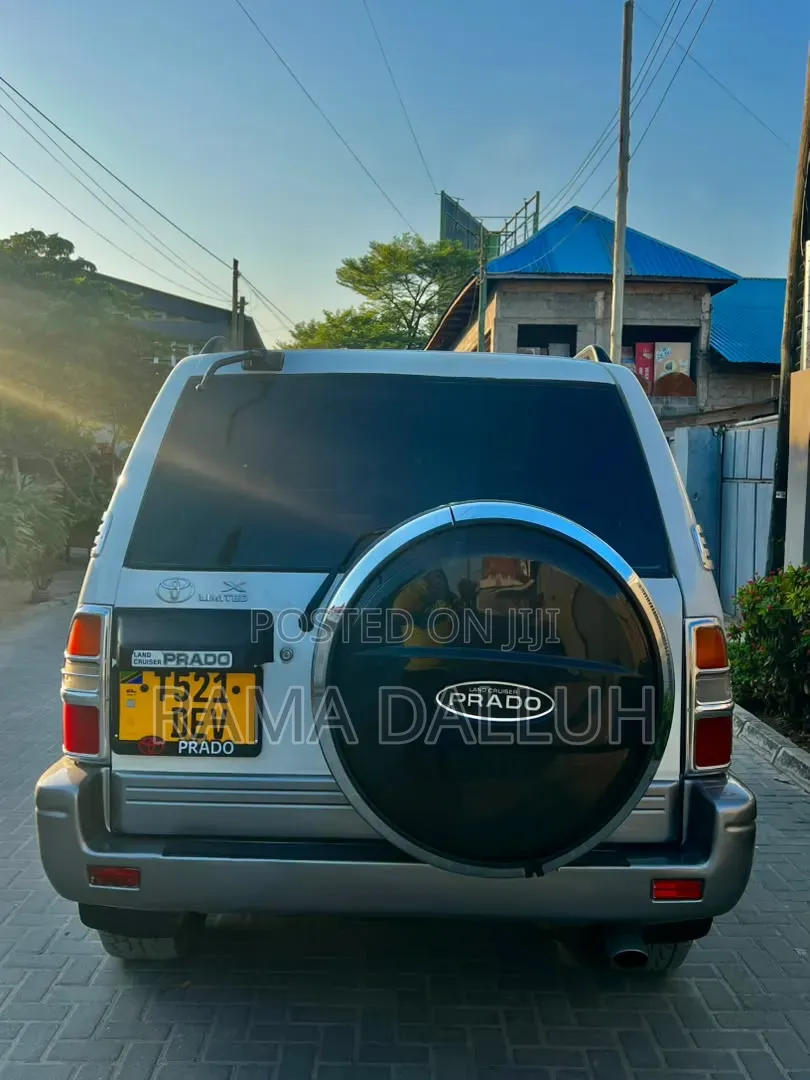 Toyota Land Cruiser Prado 2003 White