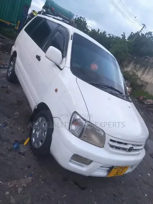 Toyota Noah 2001 White
