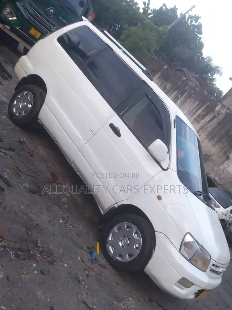 Toyota Noah 2001 White