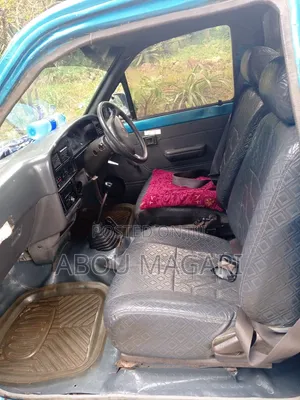 Toyota Hilux 2002 Blue