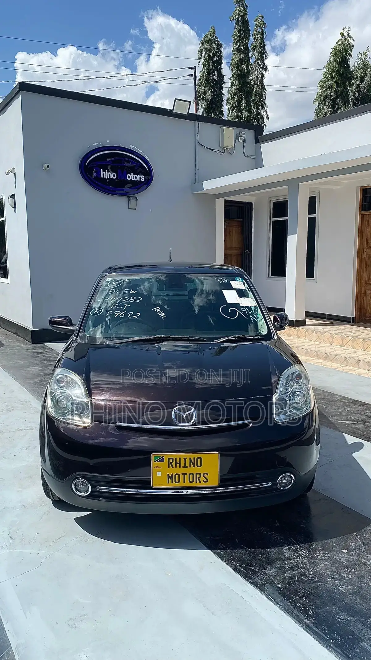 Mazda Verisa 2011 Burgundy