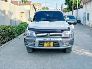 Toyota Land Cruiser Prado 2005 White