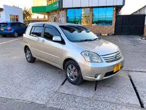 Toyota Raum 2004 Beige