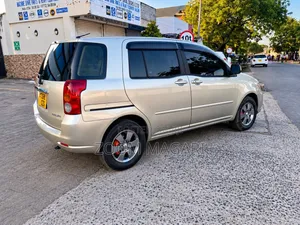 Toyota Raum 2004 Beige