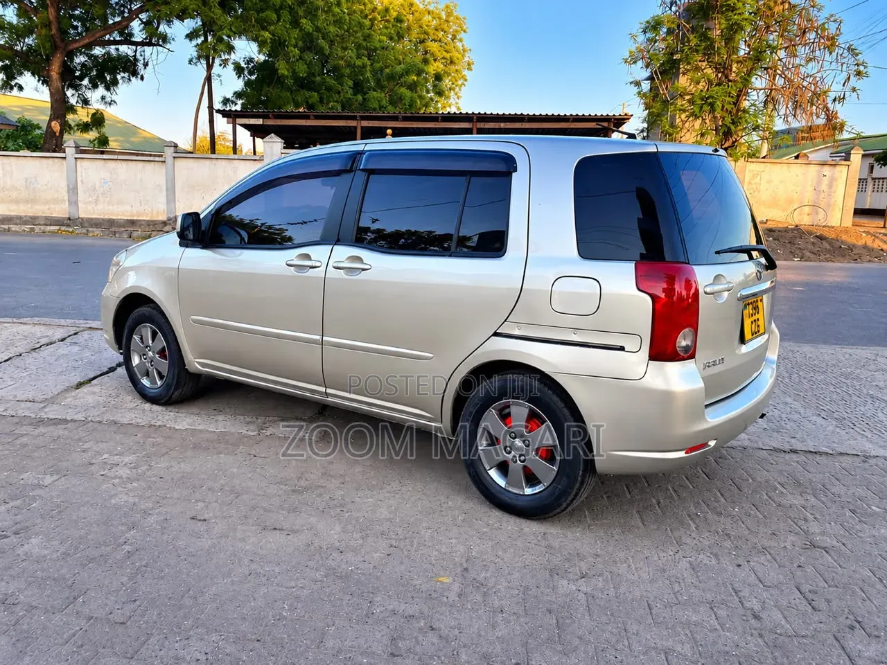 Toyota Raum 2004 Beige