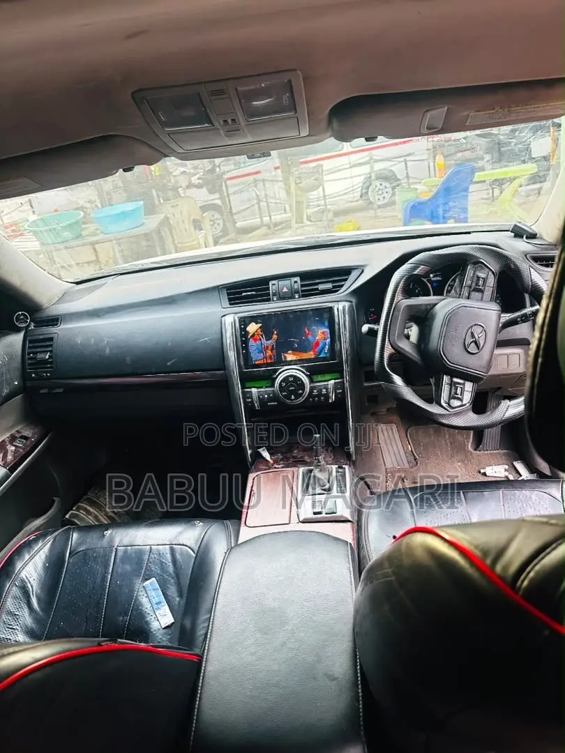Toyota Mark X 2.5 AWD 2012 Silver