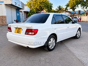 Toyota Carina 2000 White