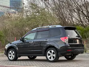 Subaru Forester 2010 Gray