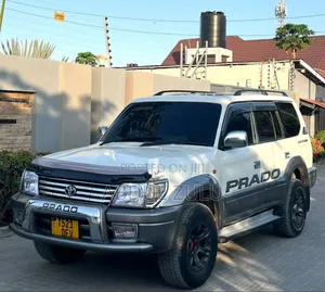 Toyota Land Cruiser Prado 2003 White