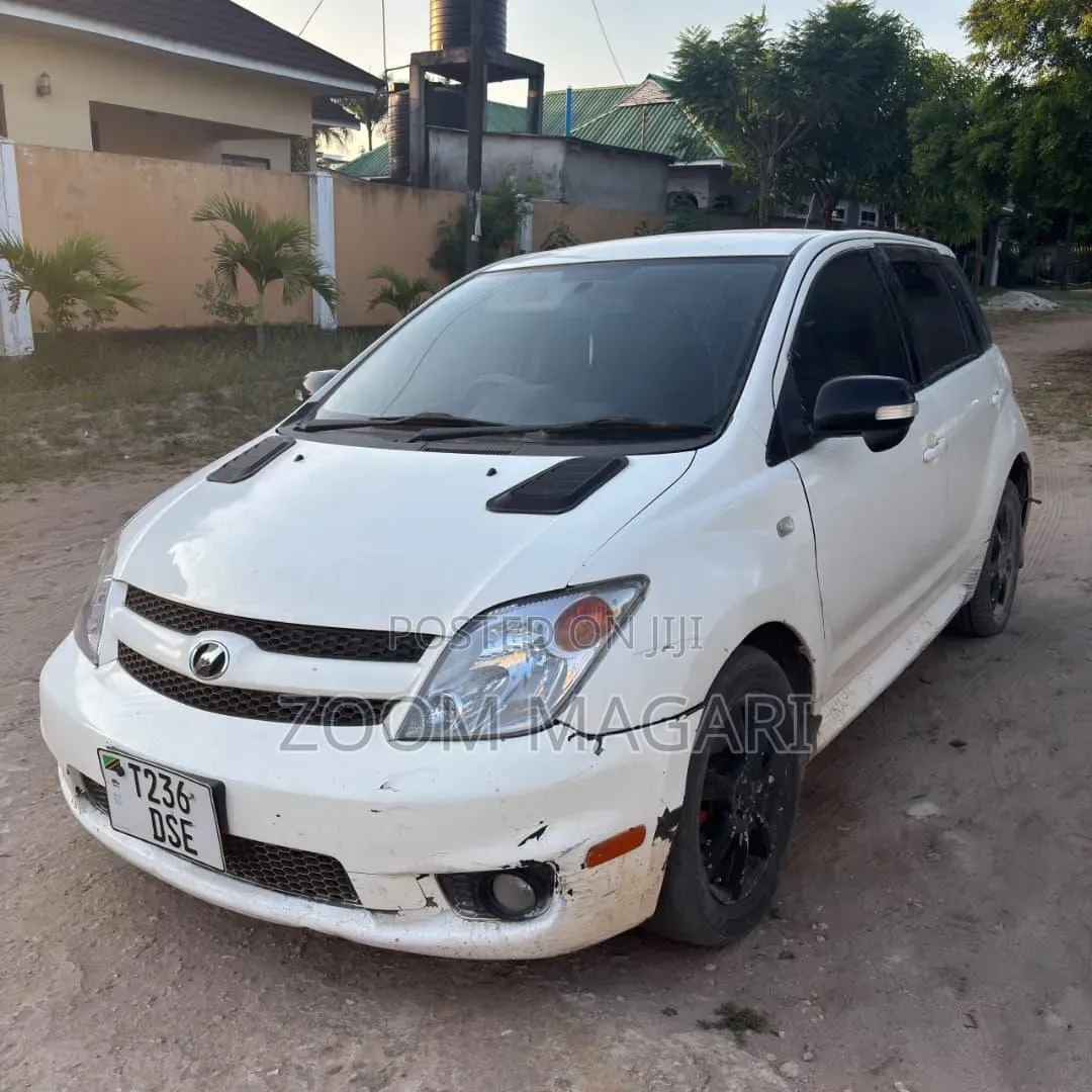 Toyota IST 2003 White