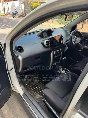 Toyota IST 2003 White
