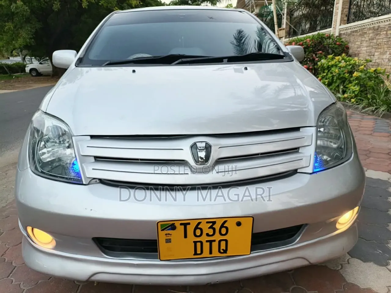 Toyota IST 2003 Silver
