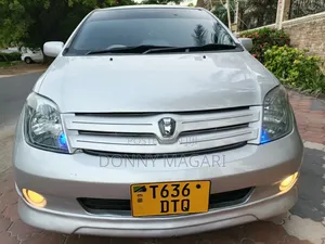 Toyota IST 2003 Silver