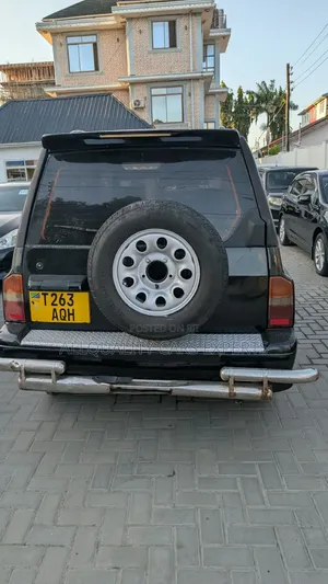 Suzuki Escudo 1999 Black