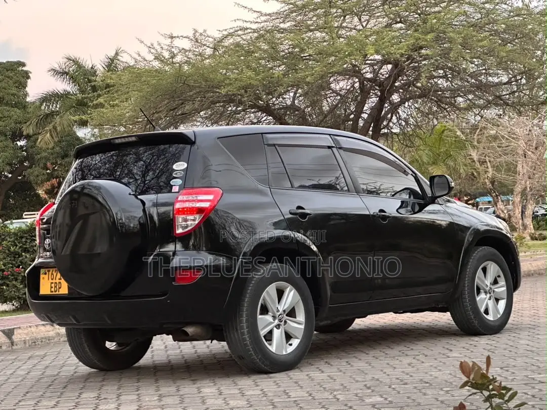 Toyota RAV4 2.5 2010 Black