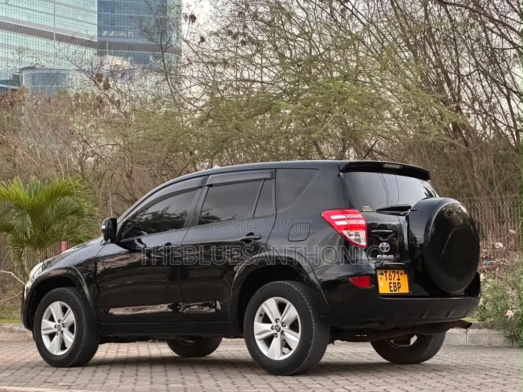 Toyota RAV4 2.5 2010 Black