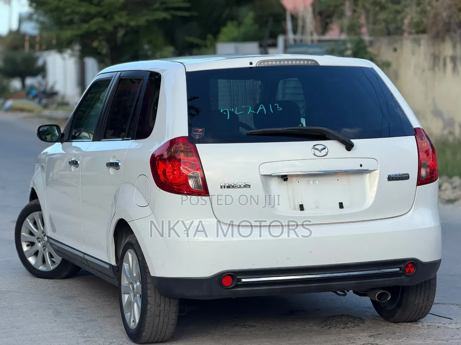 Mazda Verisa 2008 White