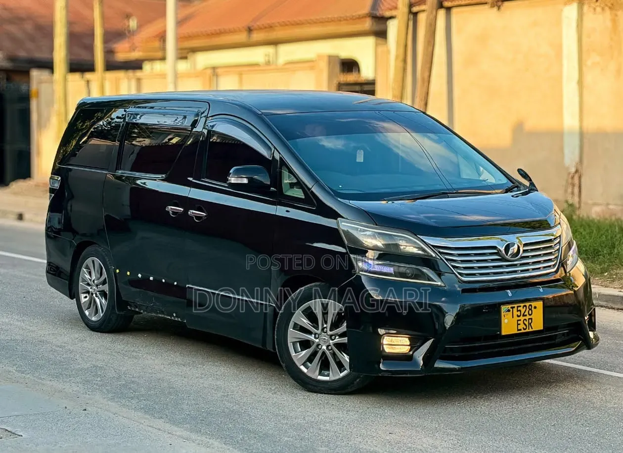 Toyota Vellfire 2010 Black