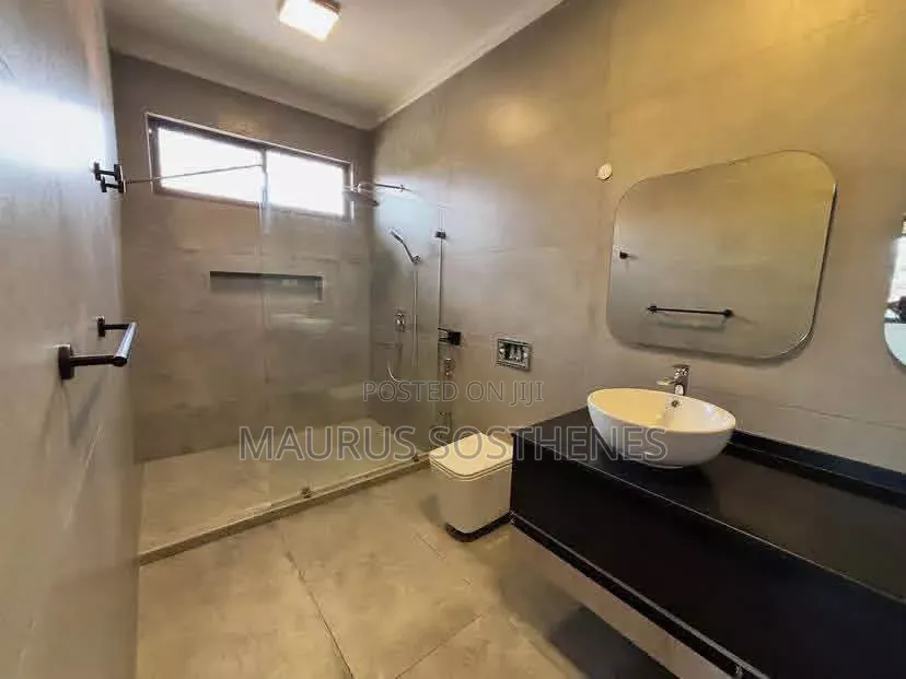 4bdrm Villa in Oyster Bay for rent