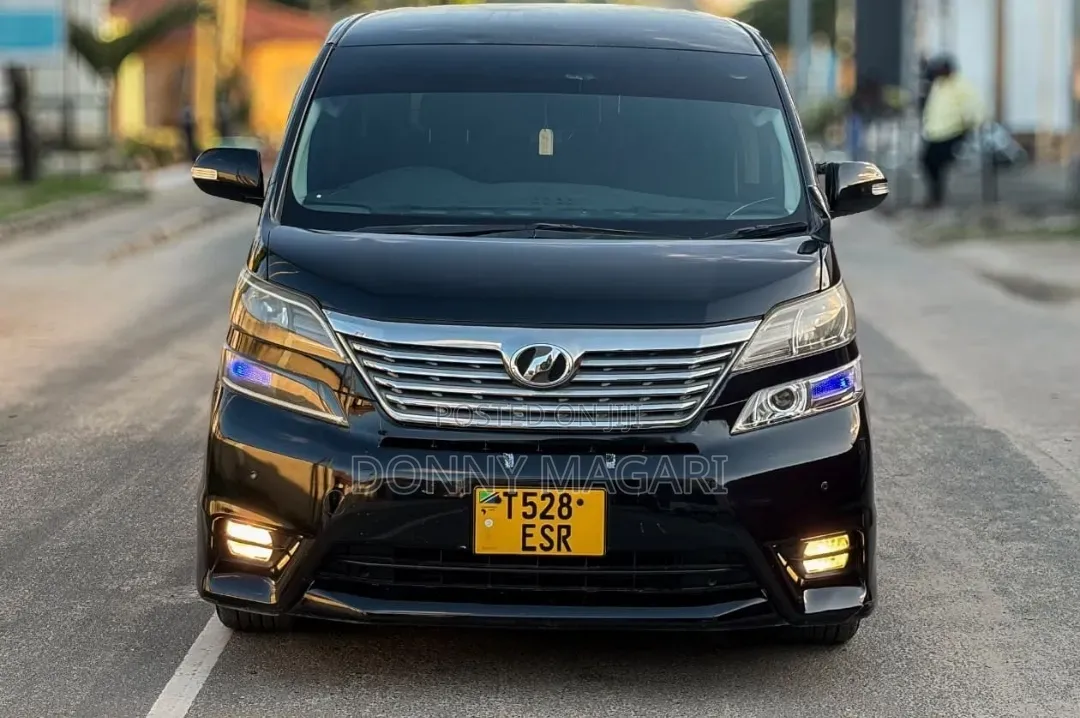 Toyota Vellfire 2010 Black