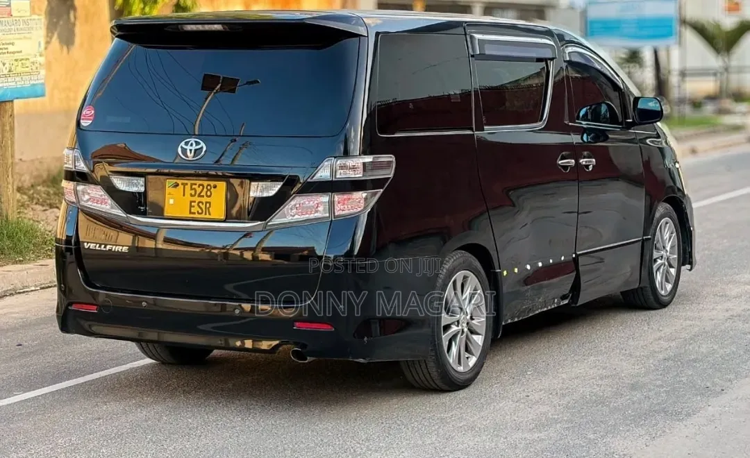 Toyota Vellfire 2010 Black
