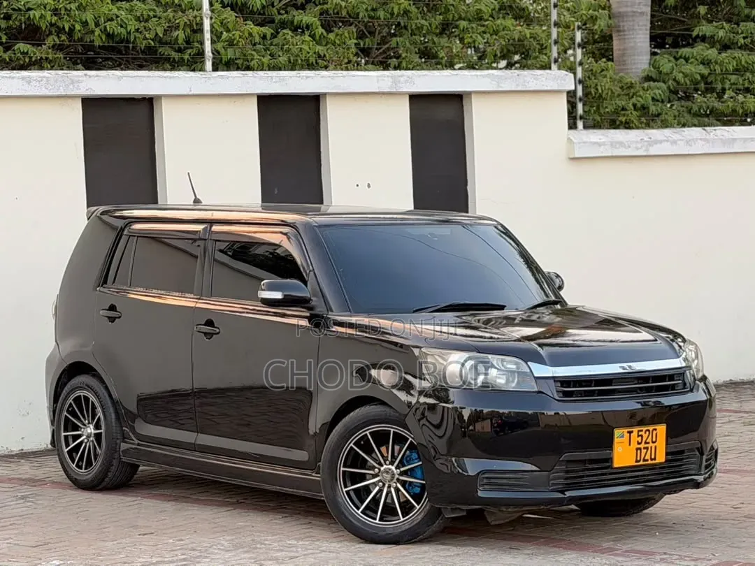 Toyota Corolla Rumion 2010 Black