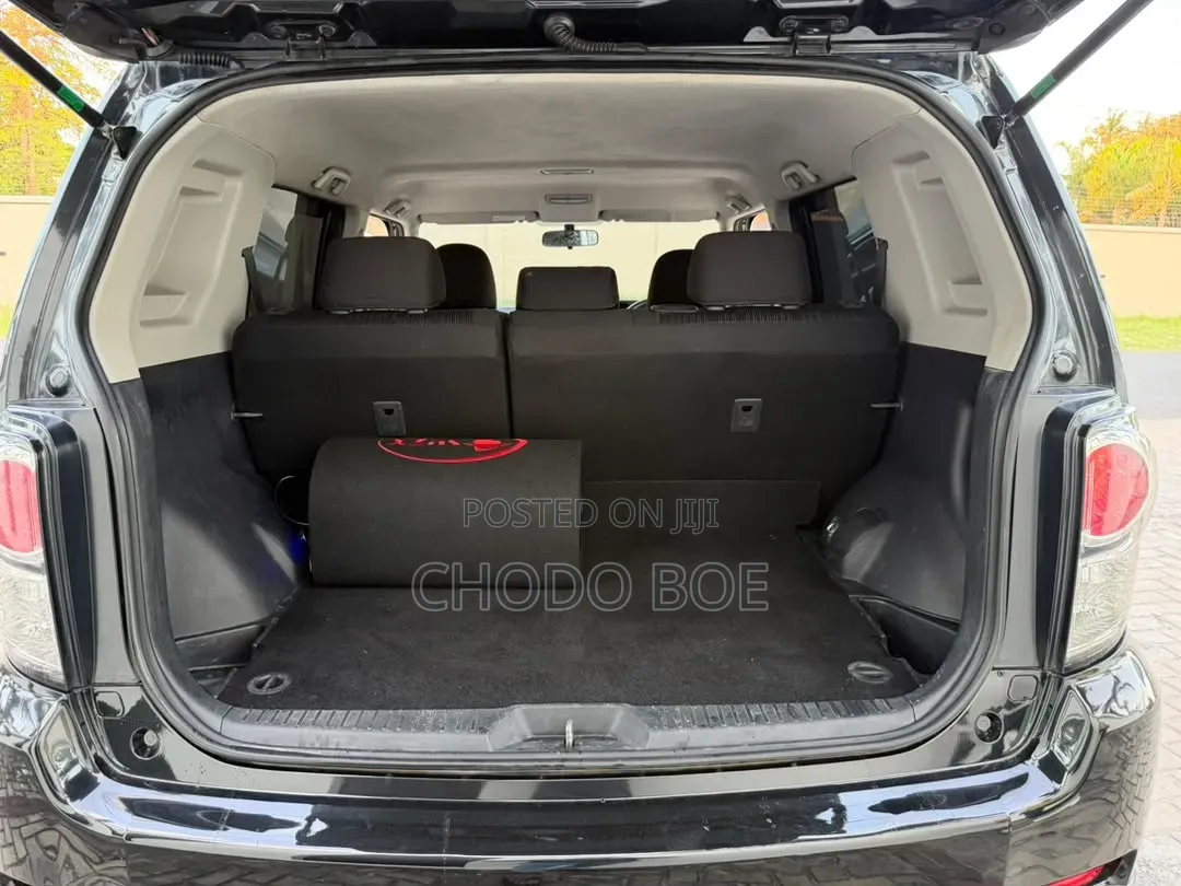 Toyota Corolla Rumion 2010 Black