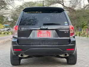 Subaru Forester 2010 Black