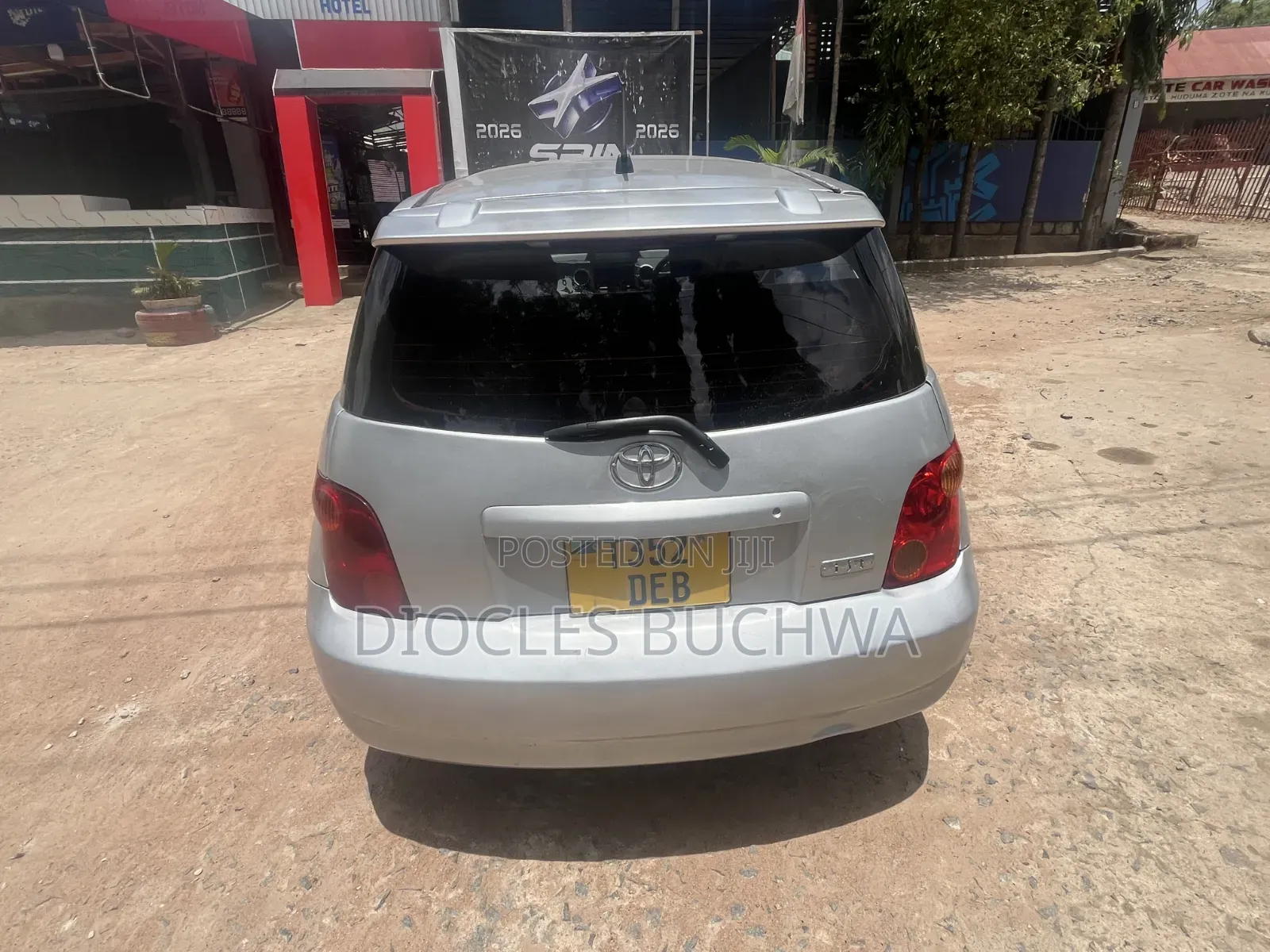 Toyota IST 2004 Silver