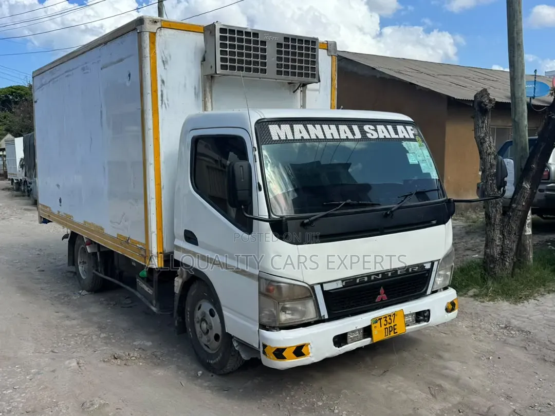 Canter Fridge 4m40 2001