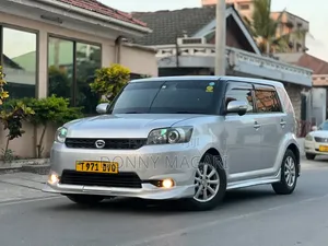 Toyota Corolla Rumion 2010 Silver