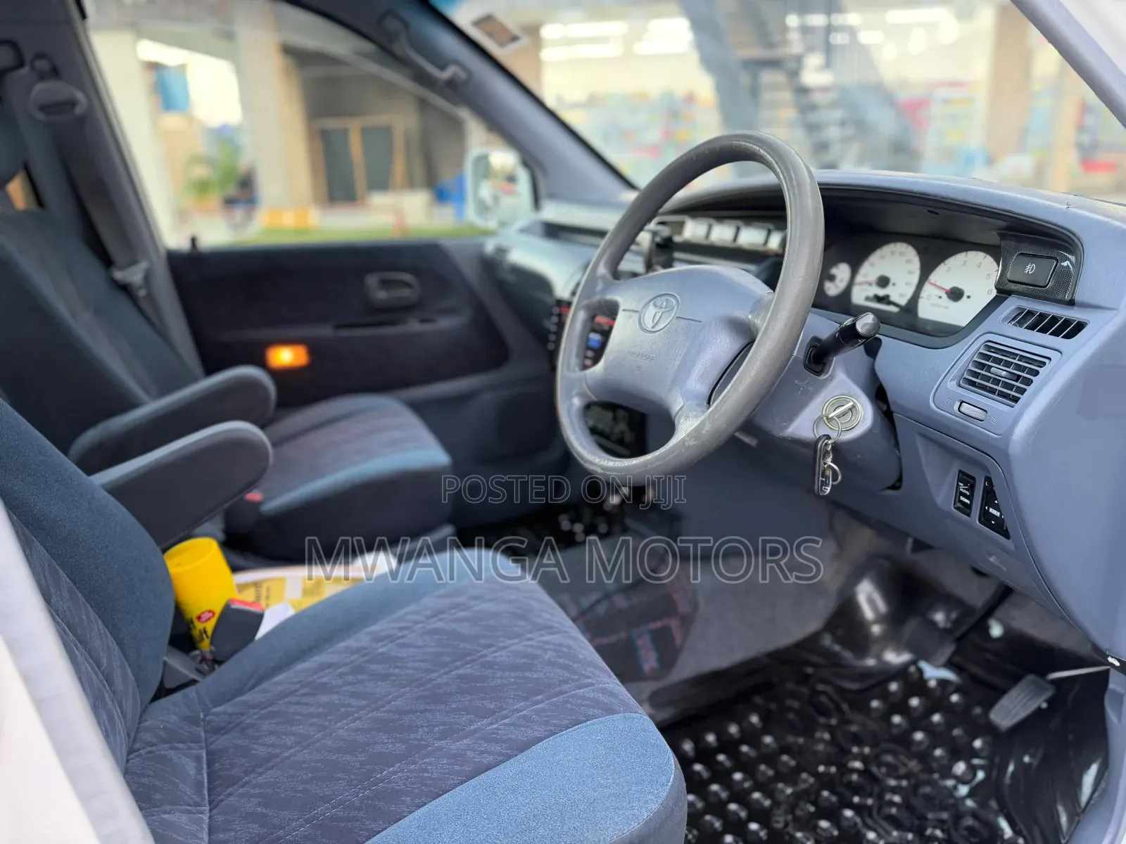Toyota TownAce Noah 2001 White