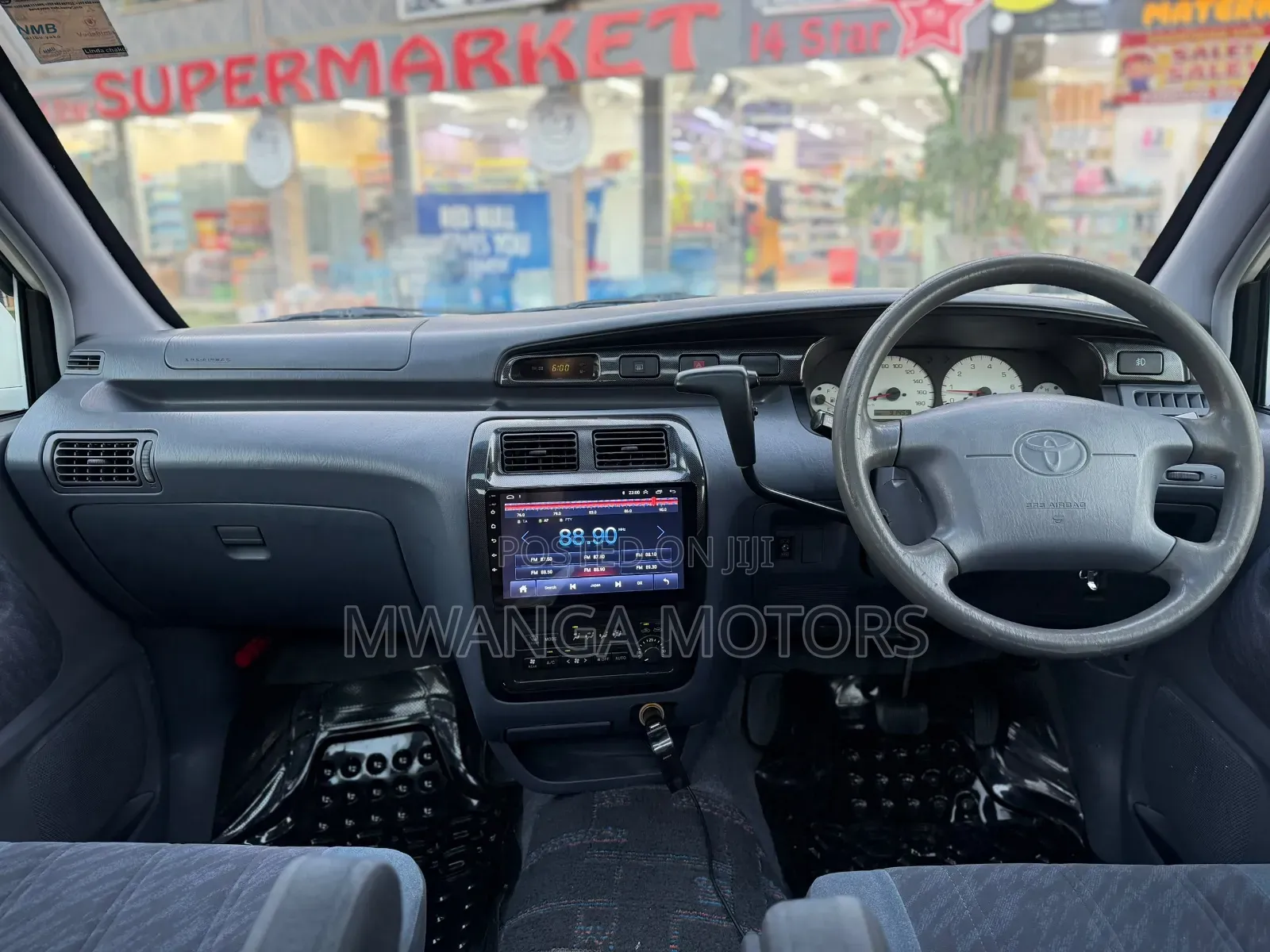 Toyota TownAce Noah 2001 White