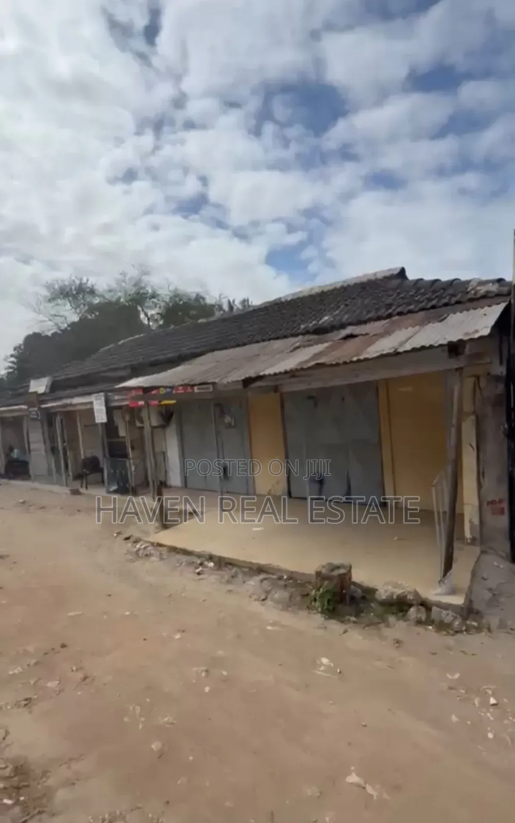 Kiwanja Cha Biashara Kinauzwa Magomeni