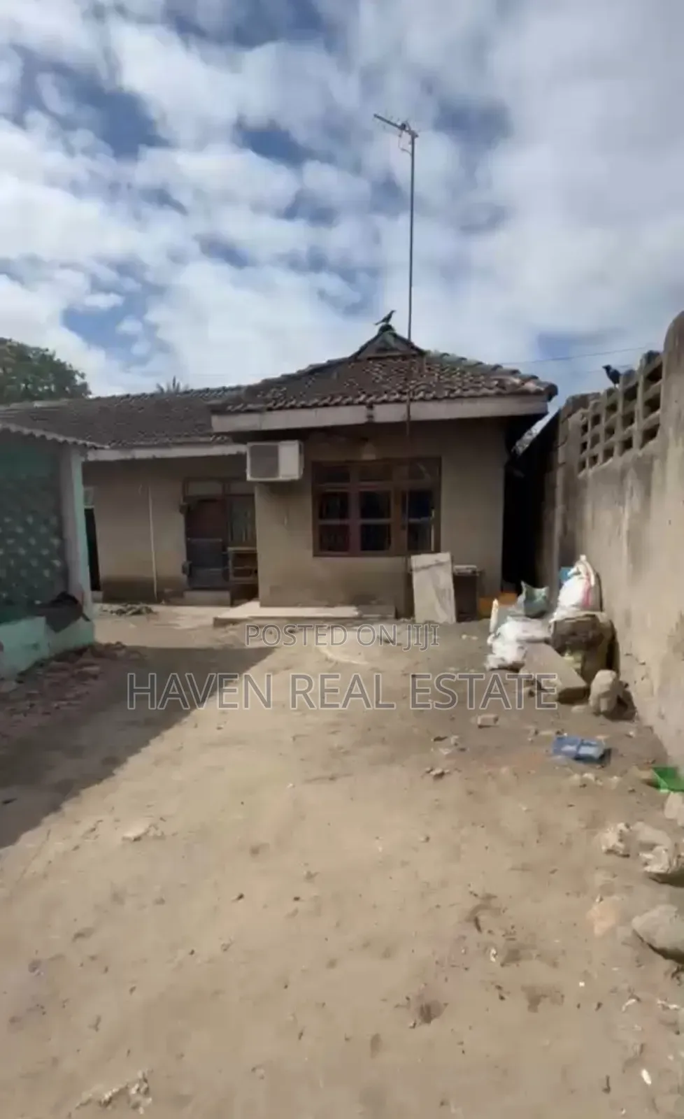 Kiwanja Cha Biashara Kinauzwa Magomeni