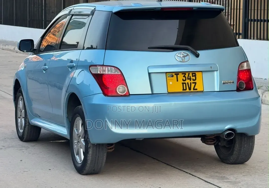 Toyota IST 2006 Blue