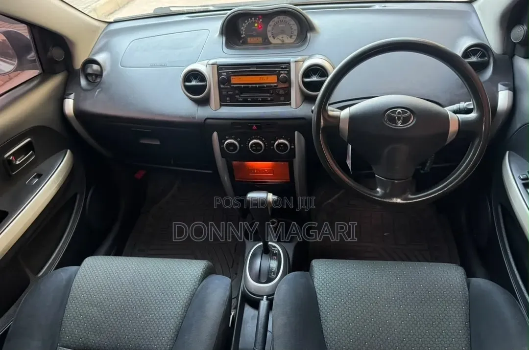 Toyota IST 2006 Blue