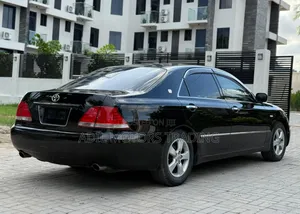 Toyota Crown 2004 Black