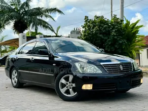 Toyota Crown 2004 Black