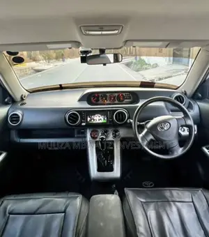 Toyota Corolla Rumion 2010 Silver