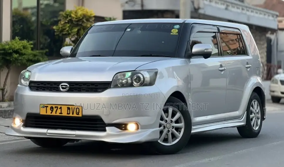 Toyota Corolla Rumion 2010 Silver