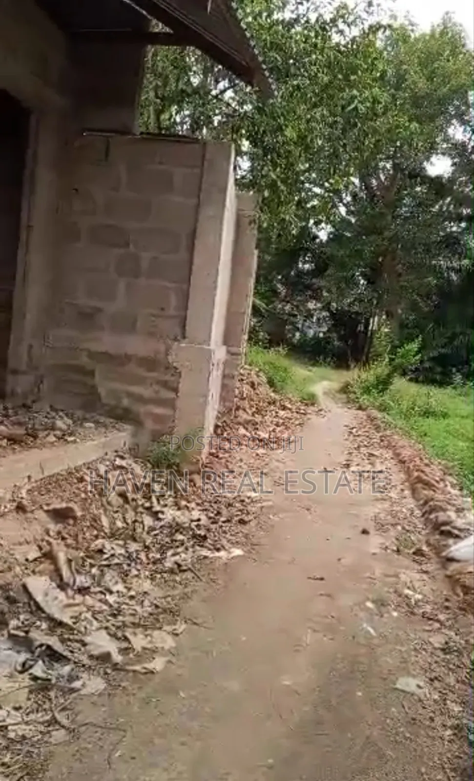Kiwanja Kinauzwa Mbezi