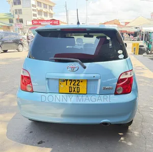 Toyota IST 2006 Blue