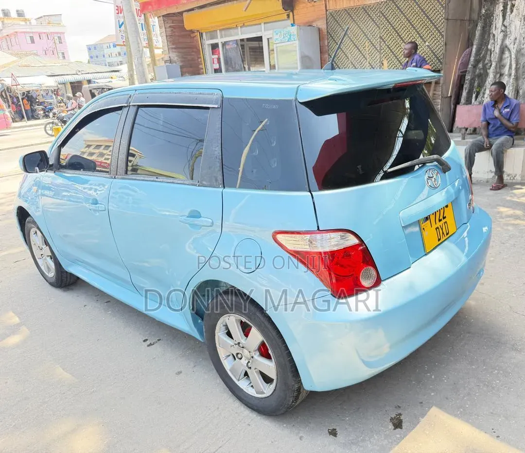 Toyota IST 2006 Blue