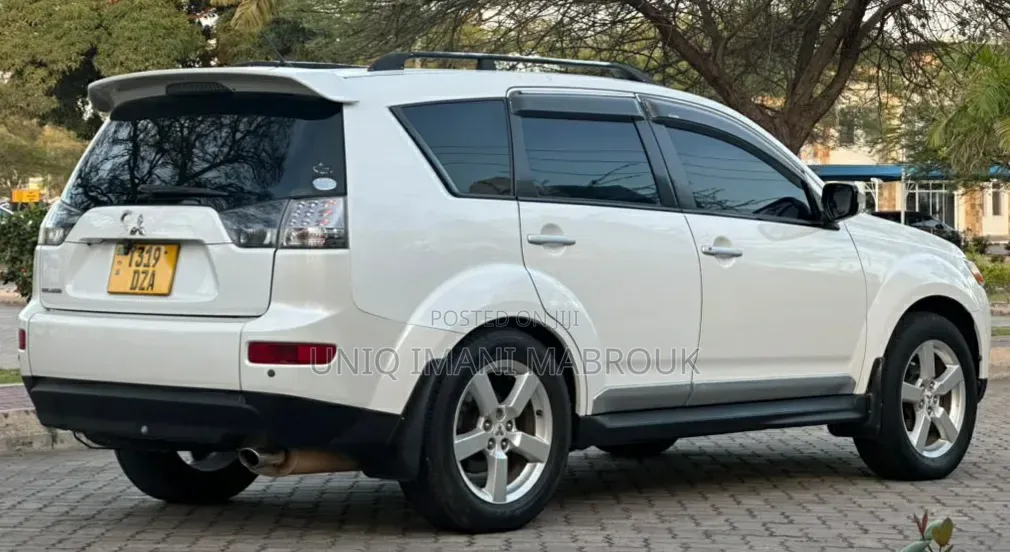 Mitsubishi Outlander 2008 White